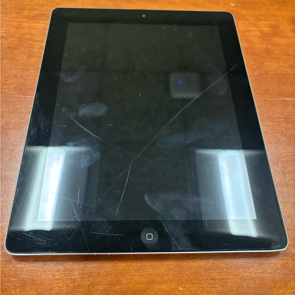 Apple iPad 2nd Generation - 16 GB